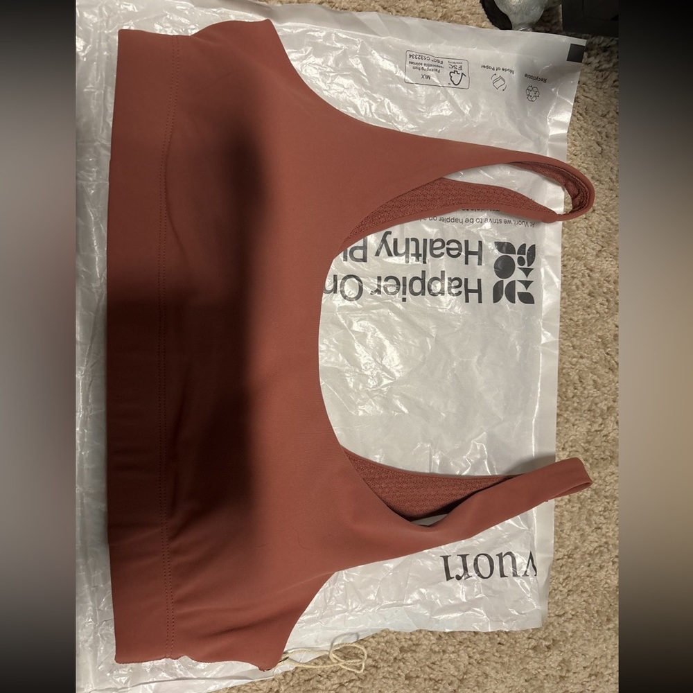 Vuori Red Fitted Crop Tank Top